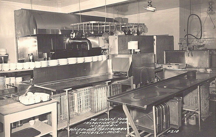 Wheelers Restaurant - 1940S Post Card Photo (newer photo)